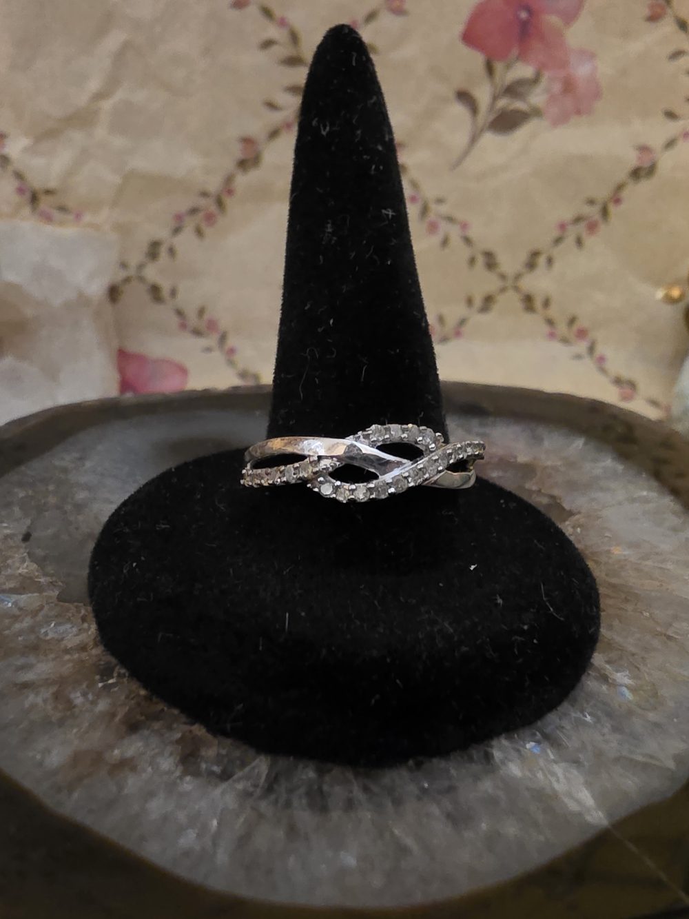 Gemporia Annabella Collection Sterling Silver Infinity Ring with White Diamond